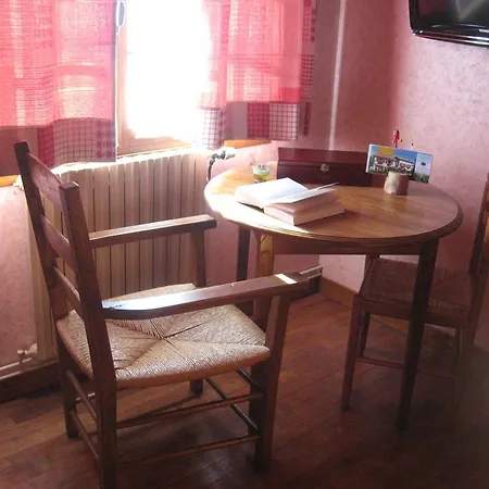 게스트하우스 Chambres D'hotes La Verrerie 3*