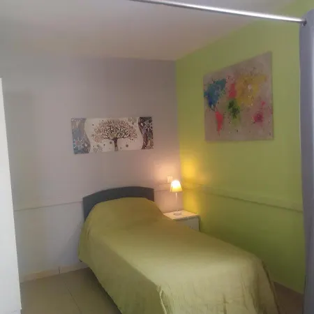 게스트하우스 Chambres D'hotes La Verrerie 3*